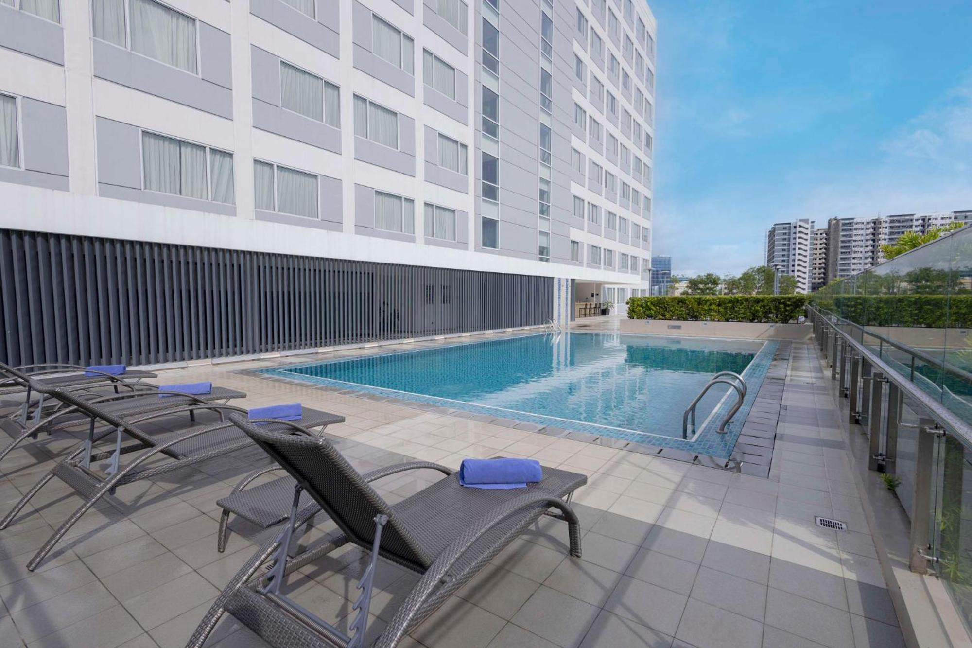 Park Inn By Radisson Iloilo Bagian luar foto