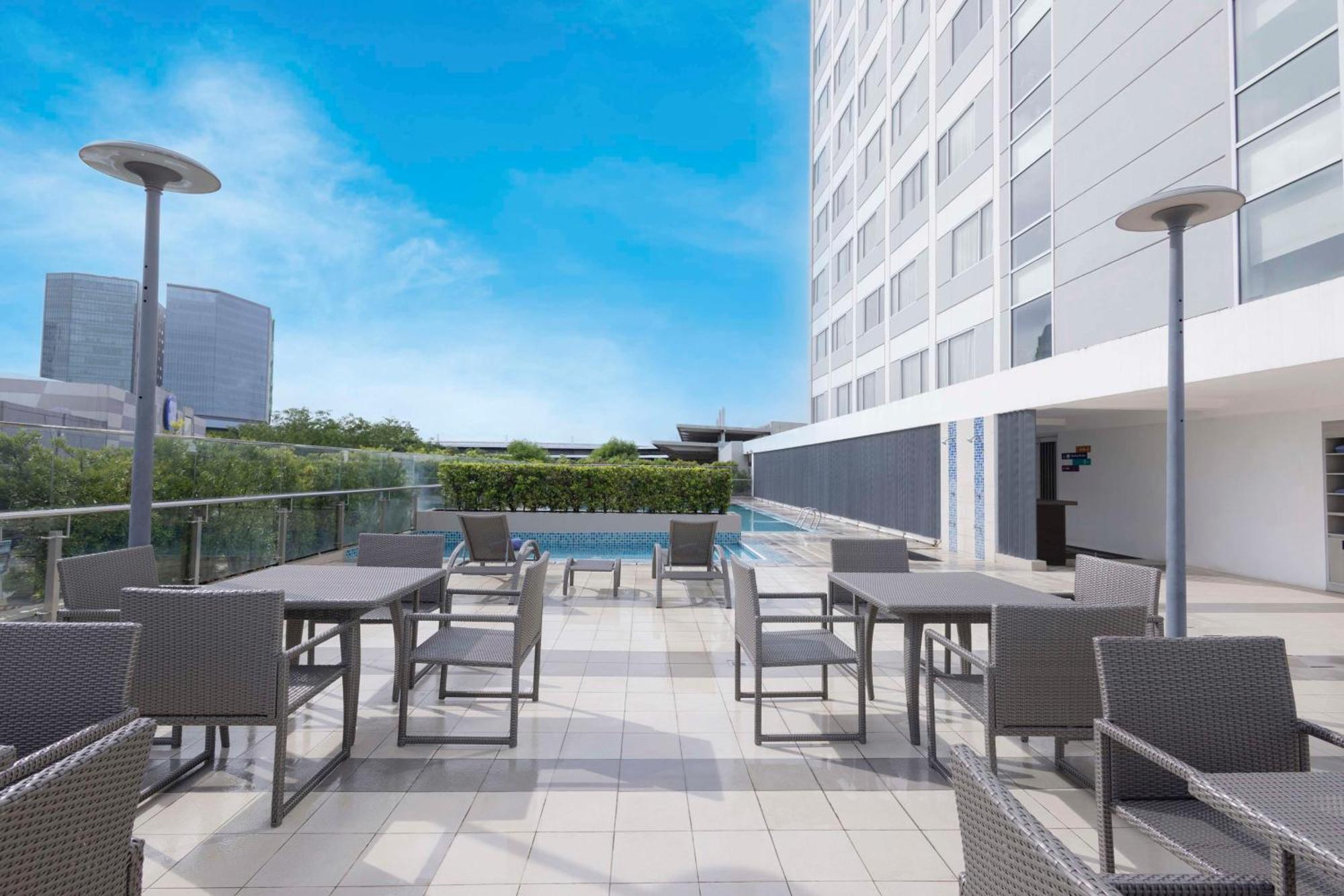 Park Inn By Radisson Iloilo Bagian luar foto